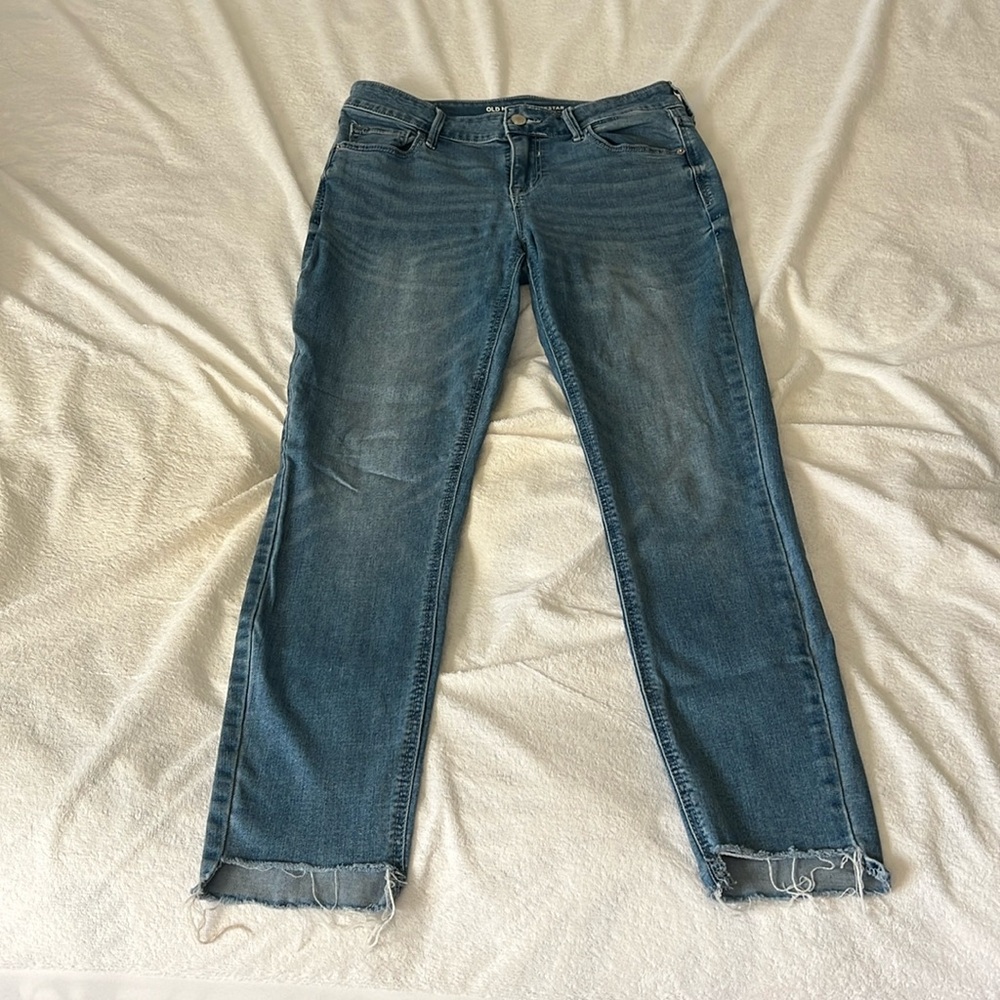 Old Navy Rockstar Mid-Rise Skinny Jean